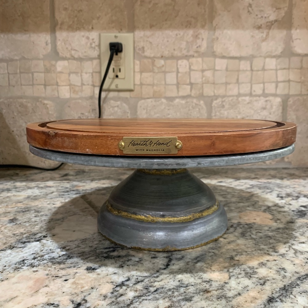 Cake stand has no top. Has a couple of scratches as shown in picture.